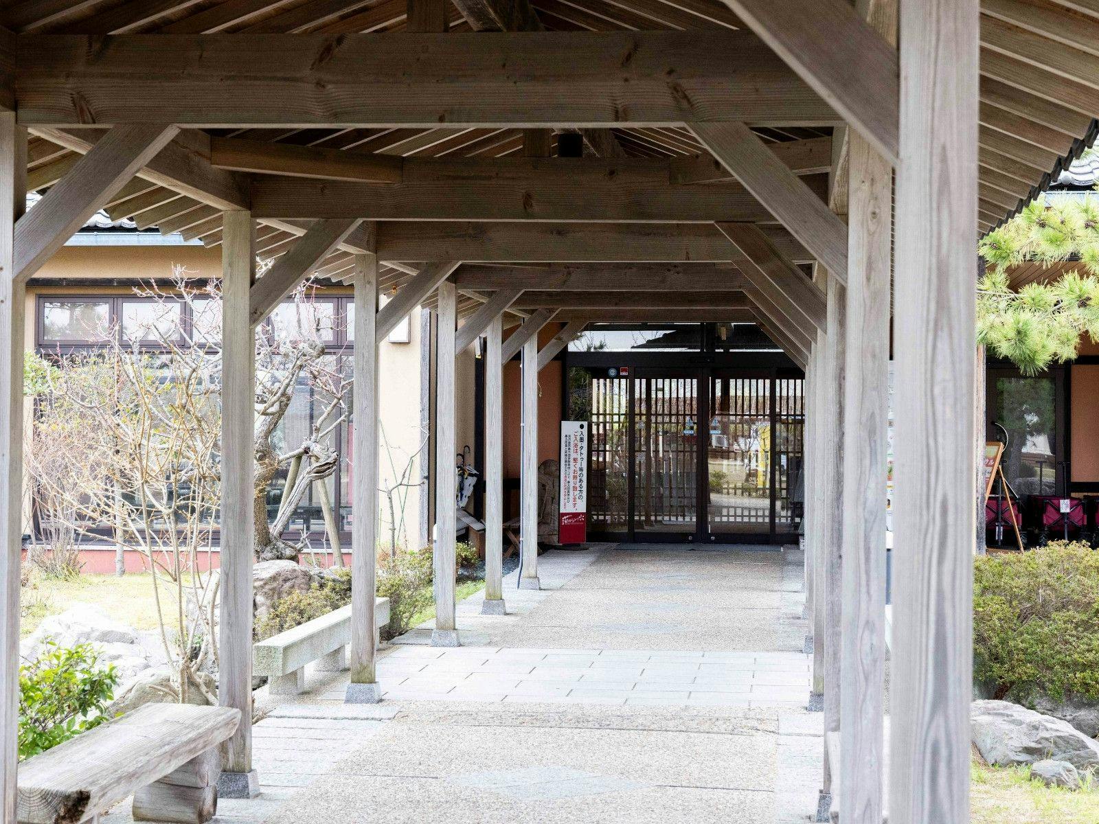 บ่อน้ำพุร้อนภายนอก ฮานะยูมิ “ทาจิบานะโนะซาโตะ อุเอโนะน้ำพุร้อน”