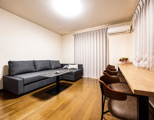 B棟リビングダイニング