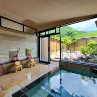 ห้องอาบน้ำในร่มสำหรับผู้ชาย