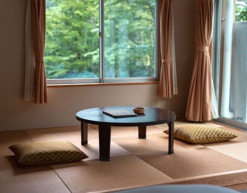 【和洋室】畳が織り成す和の安らぎ空間