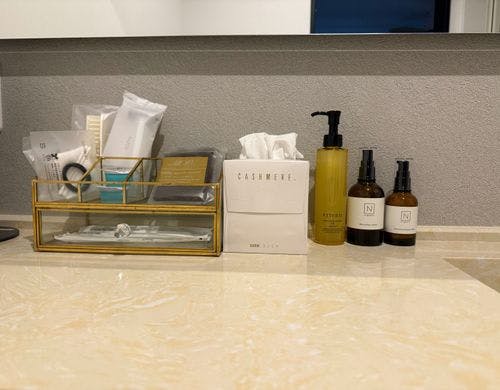 ローション、スキンミルク、オイル