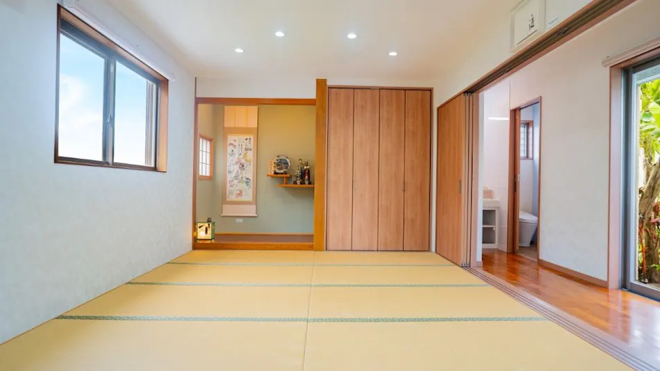 Yamagata Ryukyu Hatago Onna Village