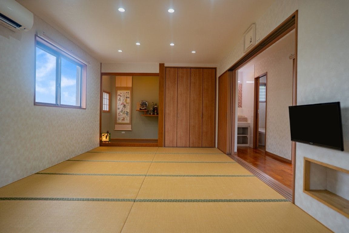 Yamagata Ryukyu Hatago Onna Village