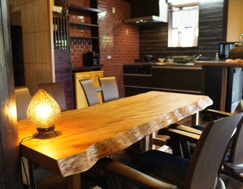 ダイニングテーブル