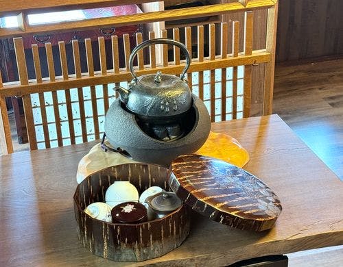 南部鉄器の鉄瓶とお茶セット