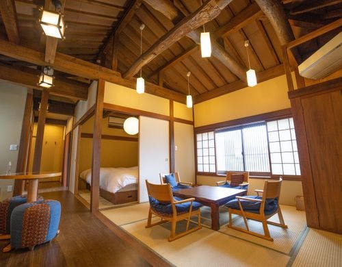 デラックスルーム（定員2名～4名）43平米