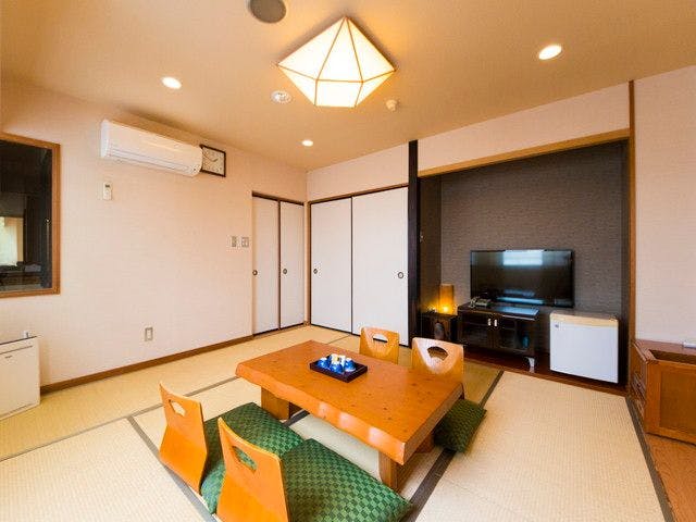 ห้องพักสไตล์ญี่ปุ่นขนาดใหญ่ (สูบบุหรี่ได้)