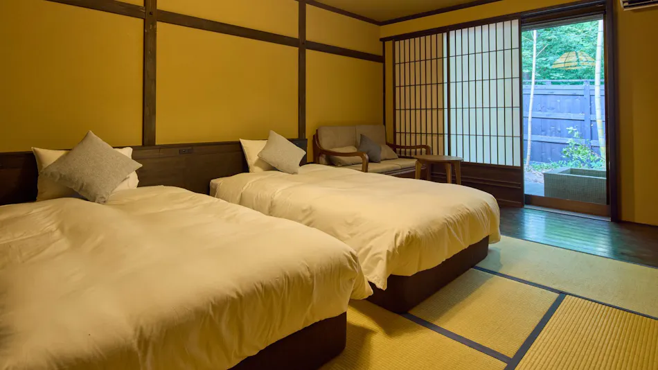 Traditional Japanese Retreat with Your Beloved Dog - Akagi Mountain - Natsukashi