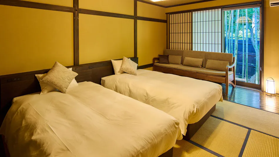 Traditional Japanese Retreat with Your Beloved Dog - Akagi Mountain - Natsukashi