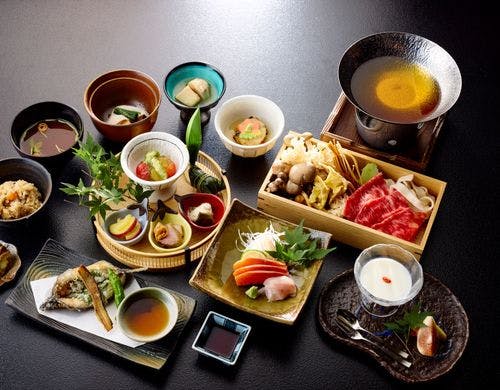 赤城の旬食材を贅沢に使用した夕食