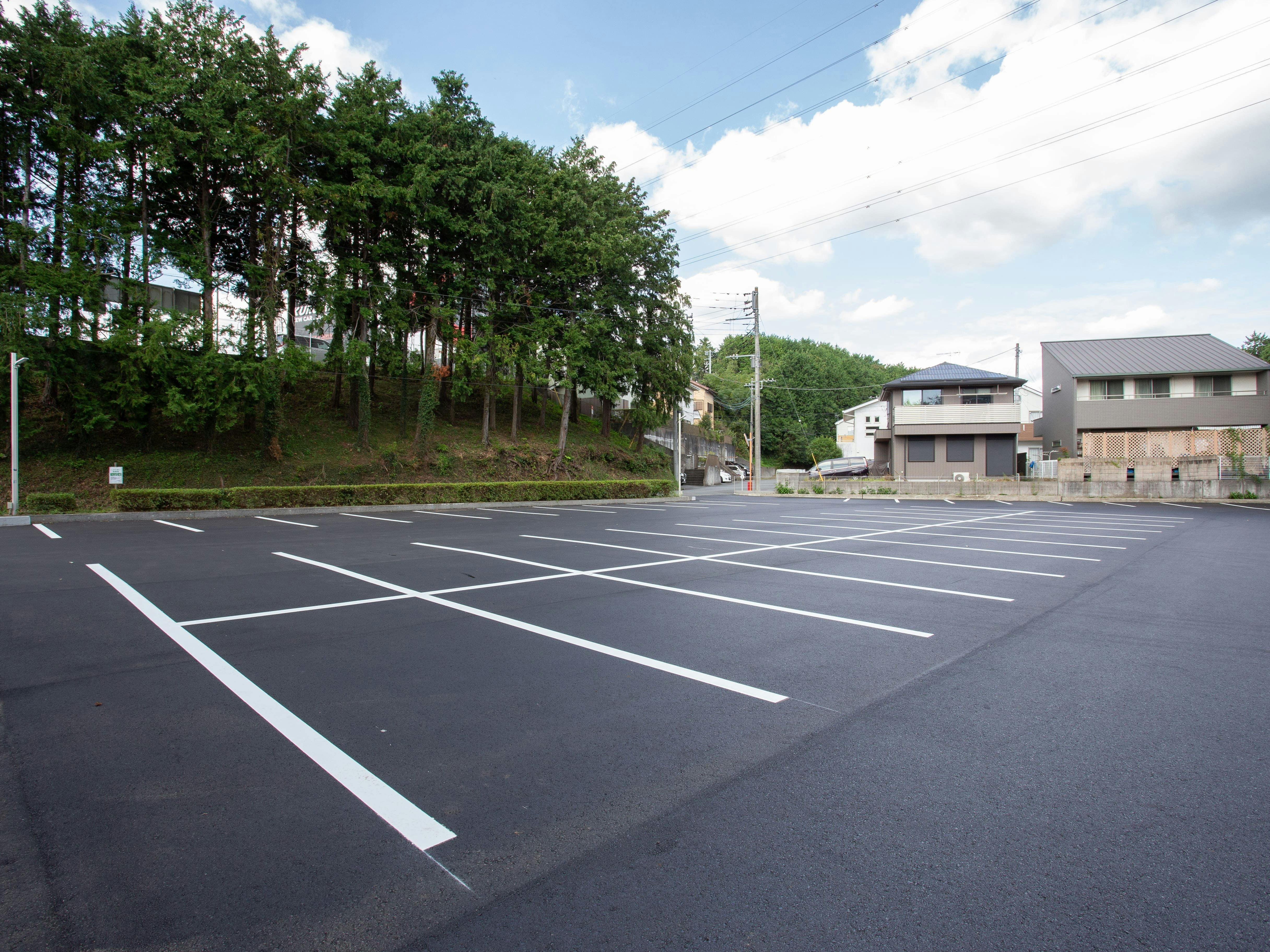 ที่จอดรถฟรีแบบพื้นราบ