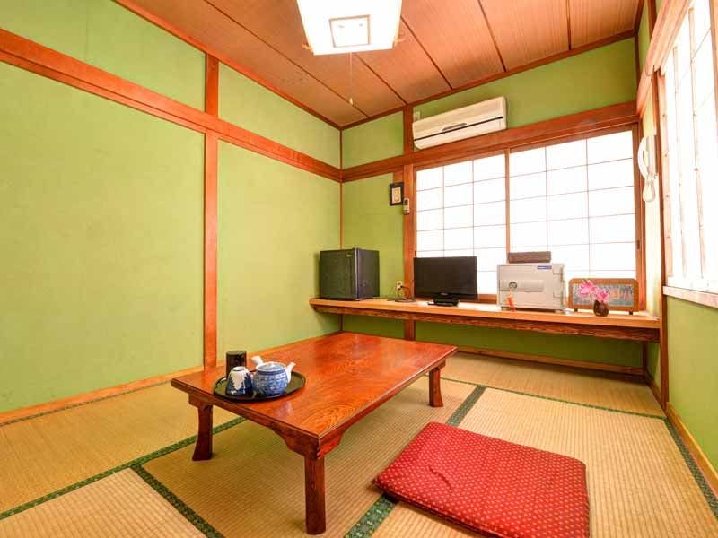 *ห้องพักสไตล์ญี่ปุ่น 6 เสื่อทาทามิ (ตัวอย่างห้องพัก)