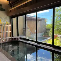 สปา시오ไซ