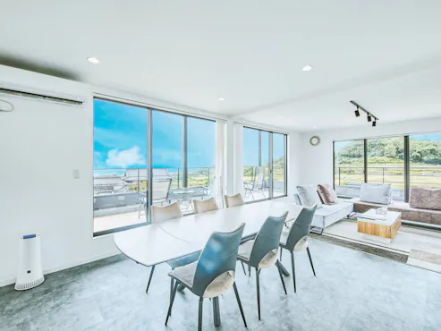 ห้องนั่งเล่นและห้องรับประทานอาหาร