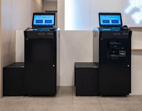 自動チェックイン機