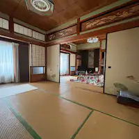 อาคารเสริม ชั้นสอง ห้องเชื่อมต่อสองห้อง