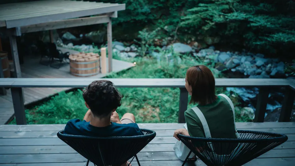 Tiny Base The MOUNTAiN