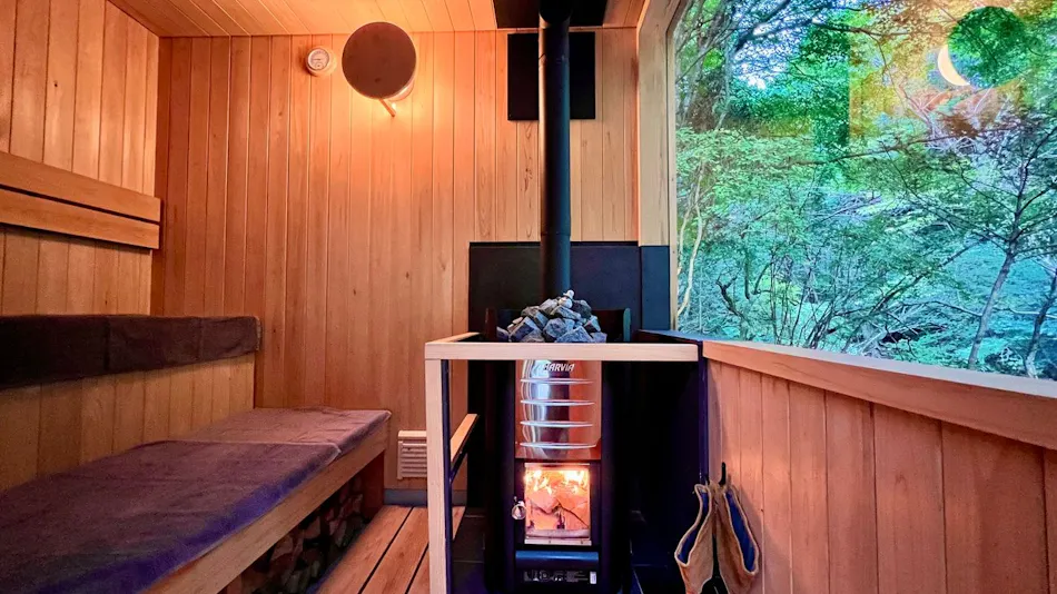 Tiny Base The MOUNTAiN