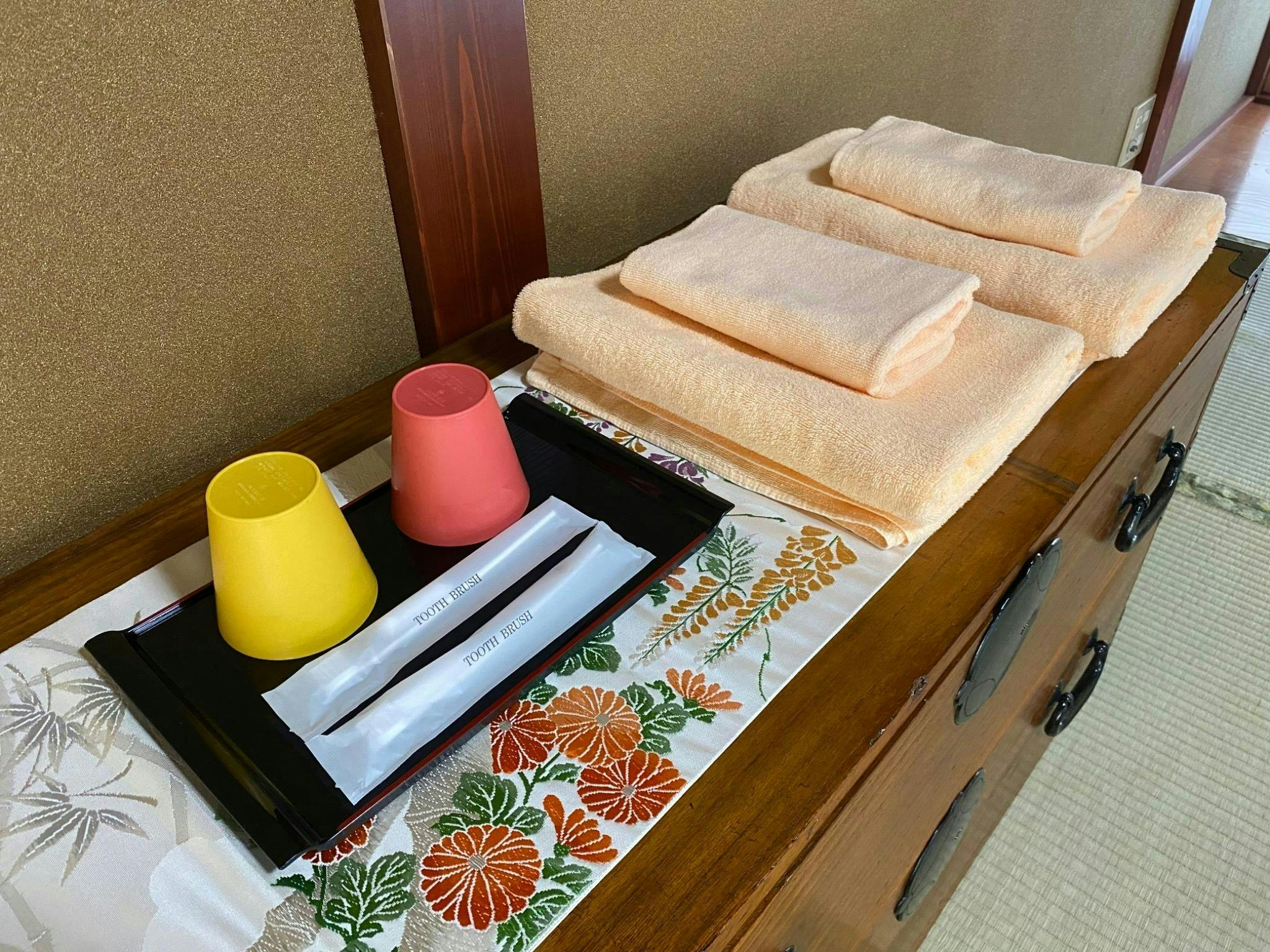 ผ้าขนหนู แปรงสีฟัน