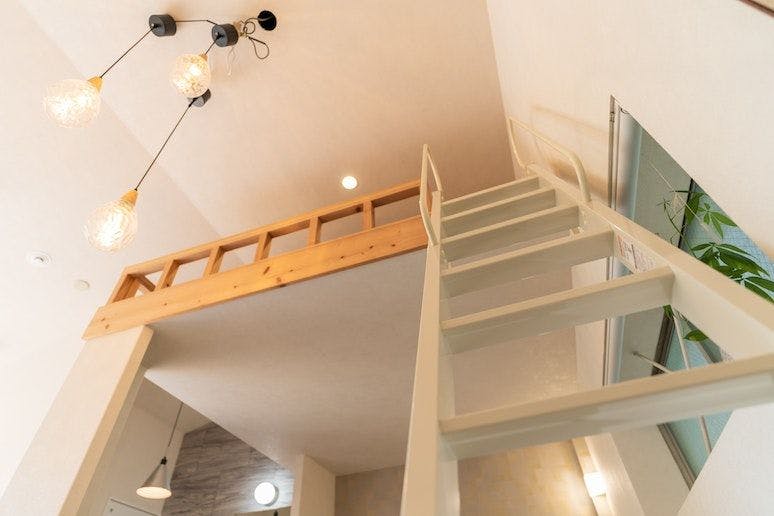 Flower Base Lily House