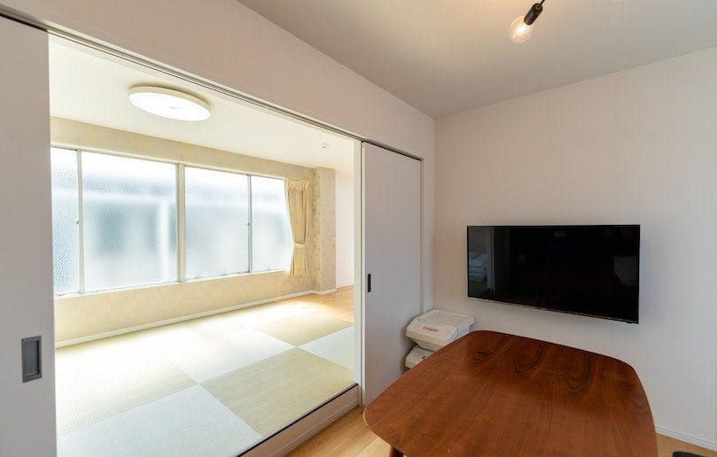 Flower Base Lily House