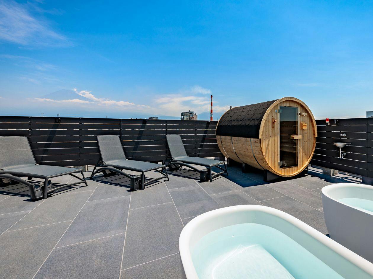 HOTEL & SAUNA FUJINOS