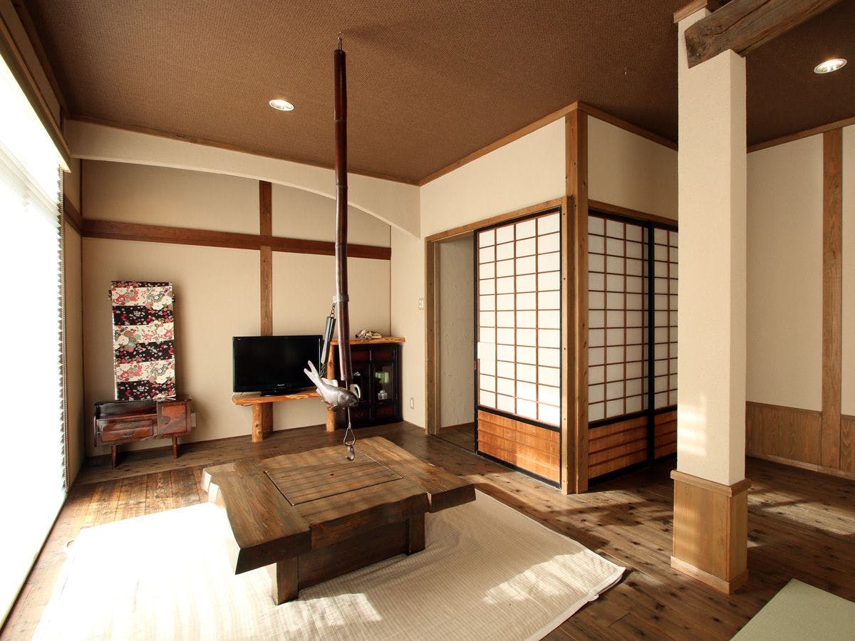 Japanese-style room (16 tatami mats)