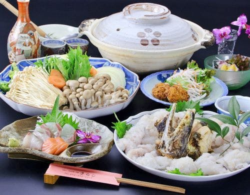 【料理（ハモ鍋会席）】