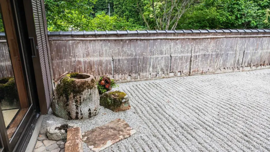 Takeda Base Inn