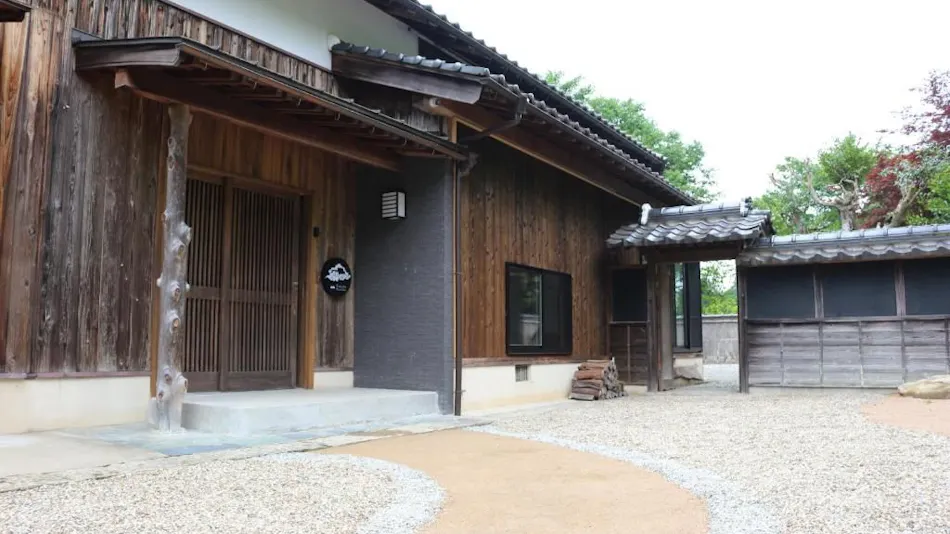 Takeda Base Inn