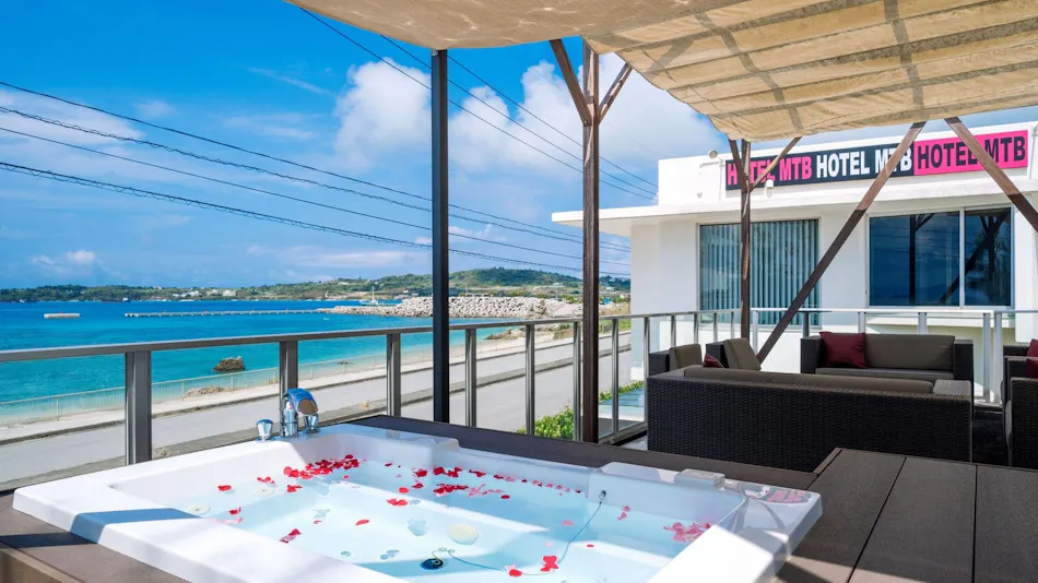 Hotel Chura Beach