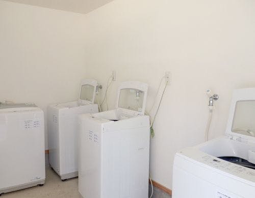 ・共用部には無料で使える洗濯機を完備