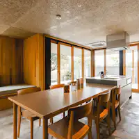 小屋别墅 客厅与餐厅