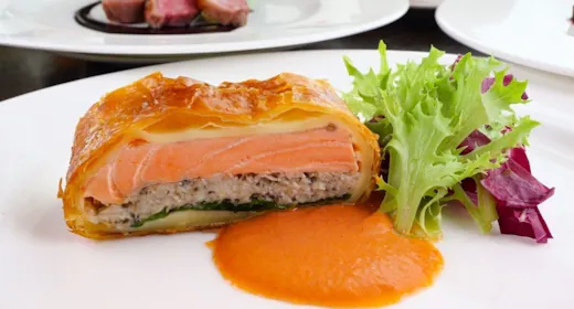 【スカイレストラン「Hareus」】記念日に最適! 北海道を味わうディナーコース/夕朝食付