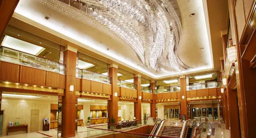 ロイヤルパークホテル