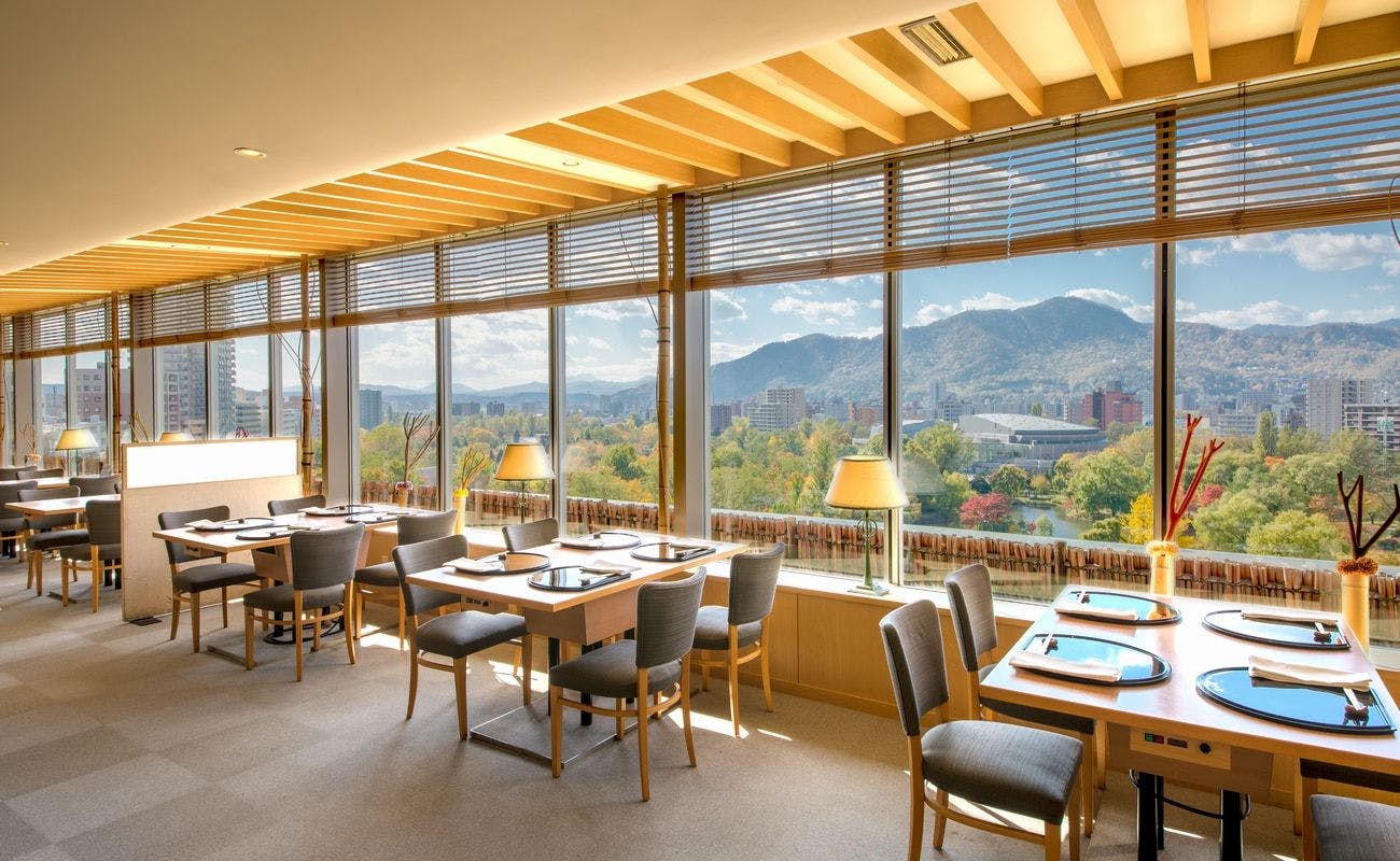 札幌パークホテル最上階パークインパークデラックスツインペア宿泊券 デラックスツイン2室 | ご宿泊 | 札幌パークホテル