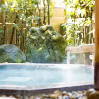 疲れも【露天風呂】で芯から“じんわり”