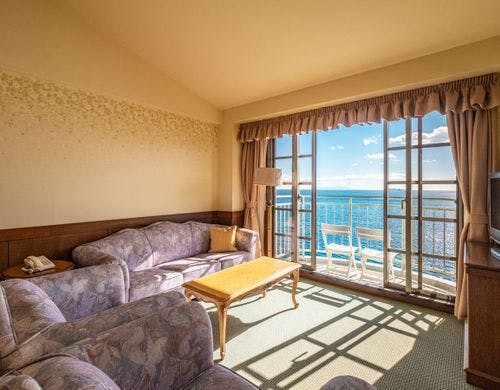 ジュニアスイート