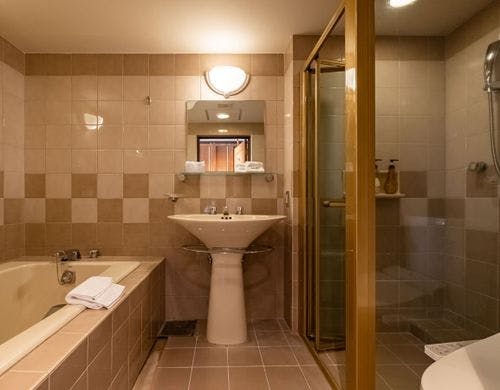 ツインルーム　バスルーム一例