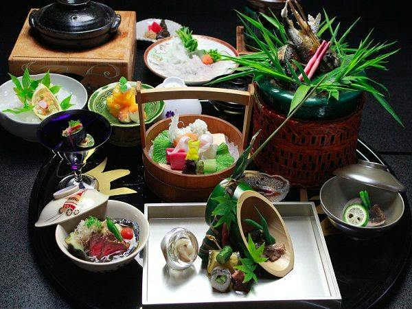 【納涼床プラン】夏の京の風物詩、鴨川で納涼床を楽しむ旅　－夕食・朝食付き－