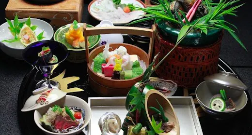【納涼床プラン】夏の京の風物詩、鴨川で納涼床を楽しむ旅 -夕食・朝食付き-