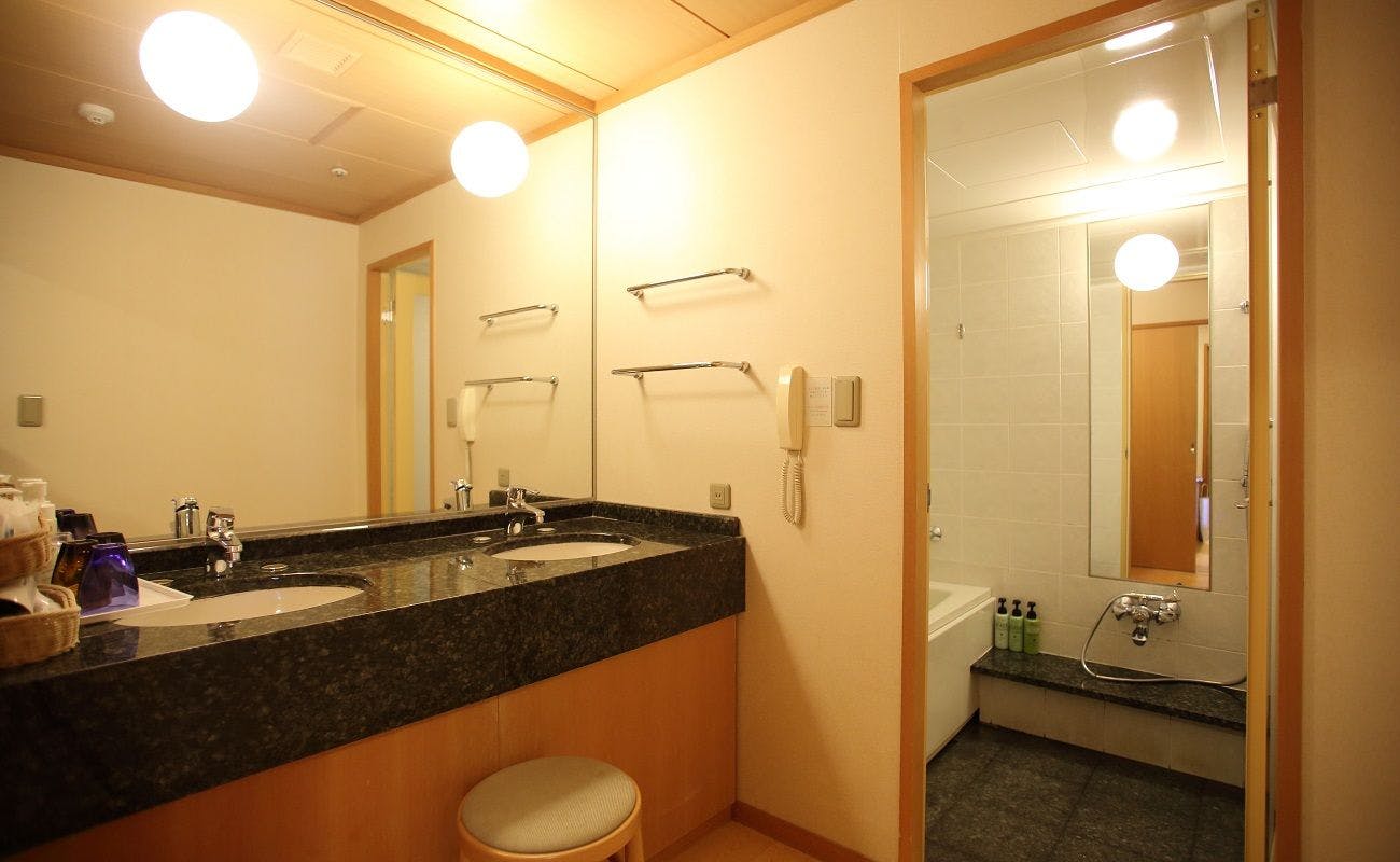 夕食はお部屋 道の駅 神戸 フルーツフラワーパーク 大沢のスイートのお部屋 近いホテル 旅館 お得に宿泊予約 Yahoo トラベル