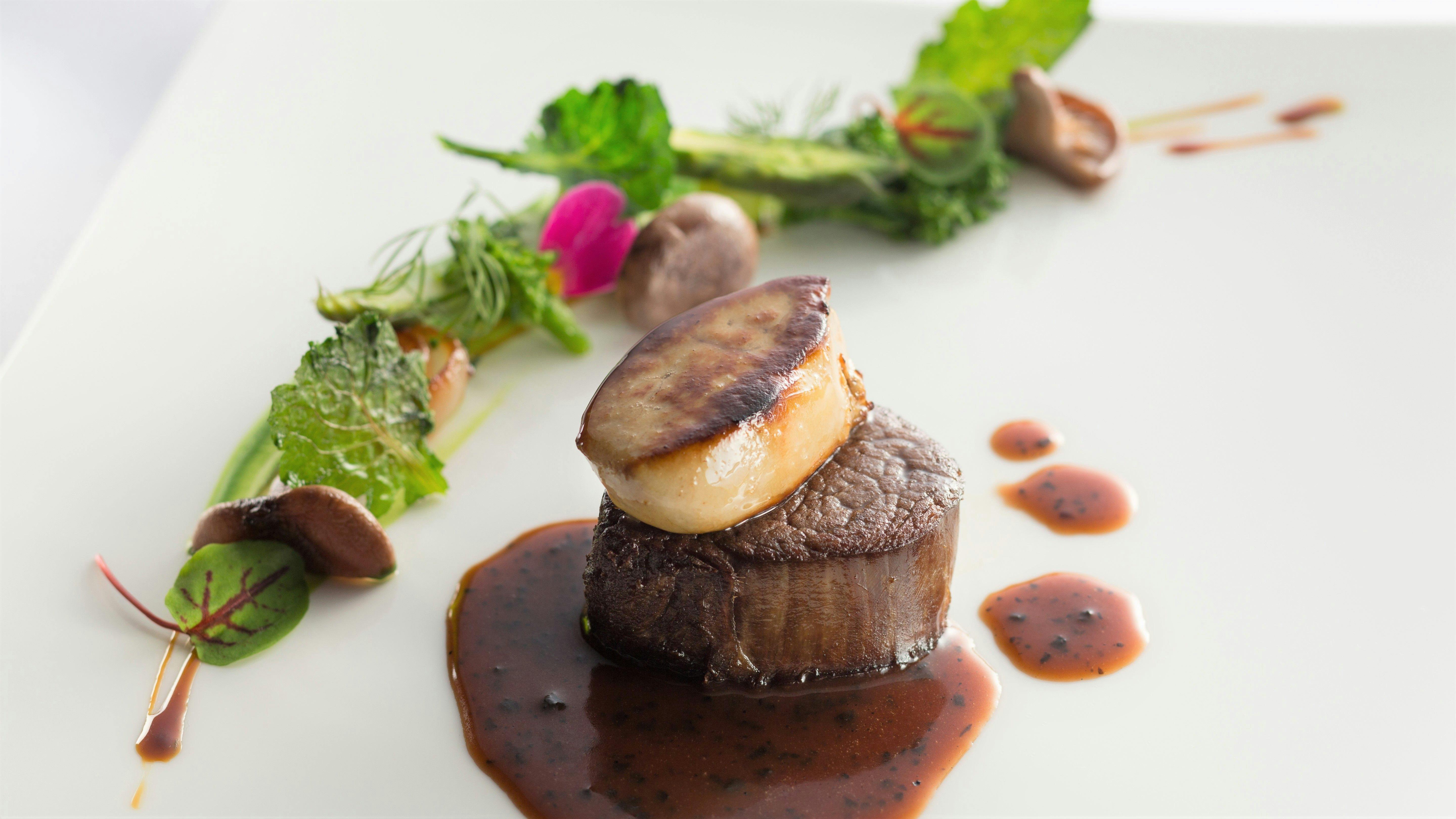 【フランス料理／レ セゾン】