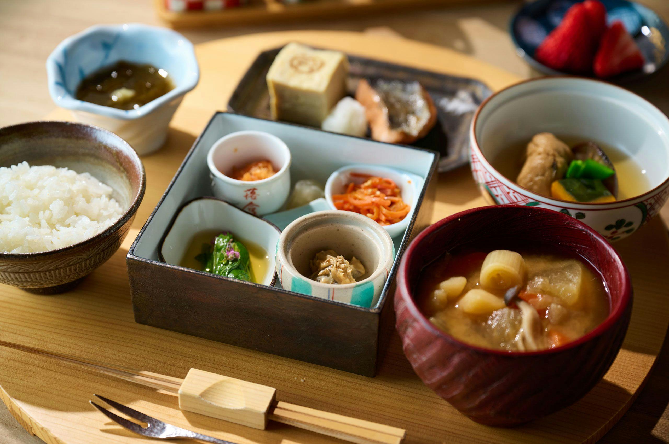 【朝食】