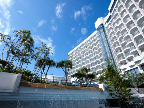 【シーズナルセール】プール＆天然温泉を満喫！沖縄リラックスステイ＜素泊り＞