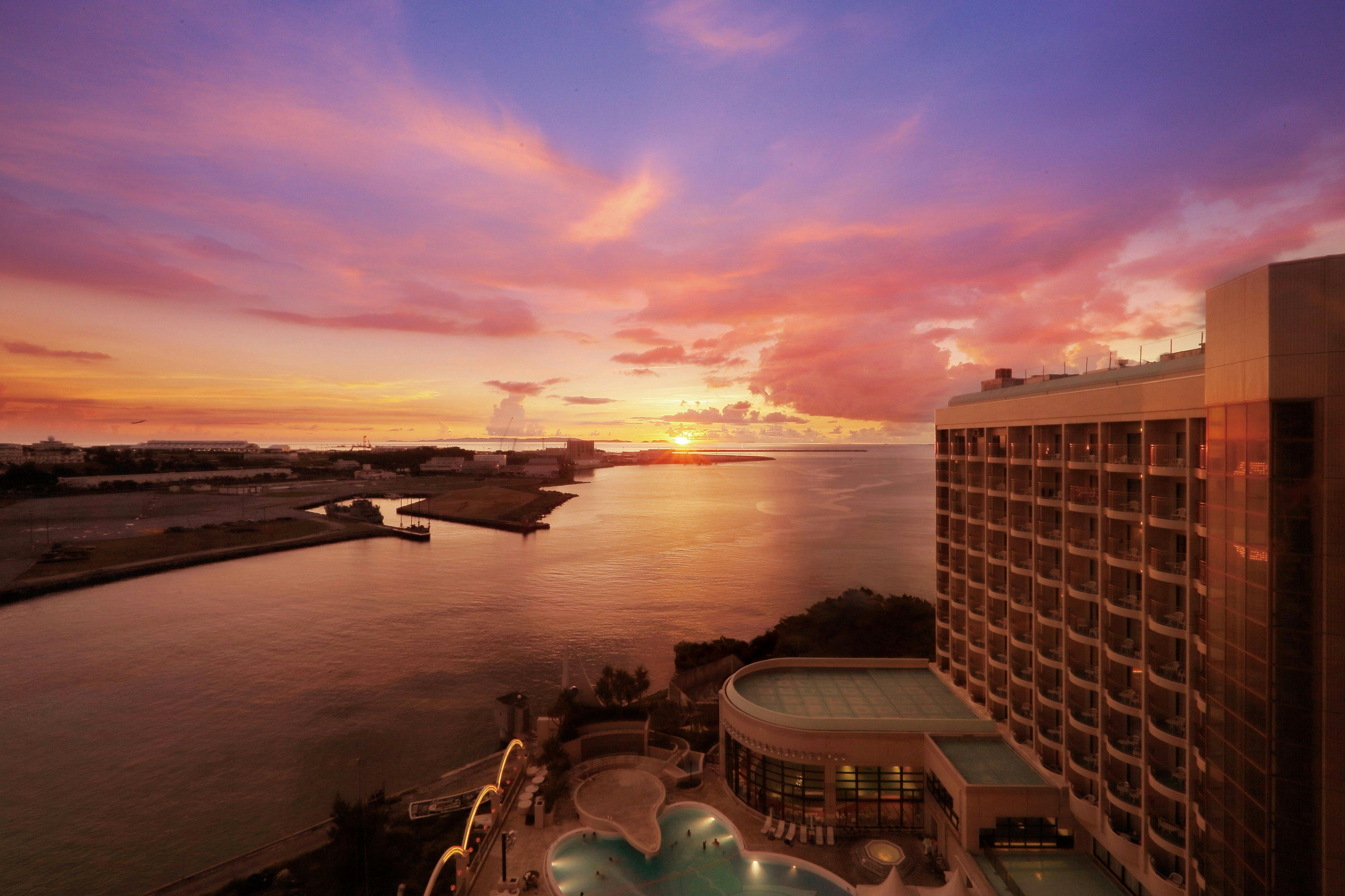 【期間限定/夕食付・朝食無し】〇19時スタート ディナービュッフェを満喫～天然温泉＆プール利用付