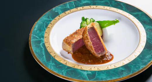 【特別ご優待の一泊】伝統のビーフ・カツレツ「プレスティージュ」&ラウンジケーキセット付 1泊2食