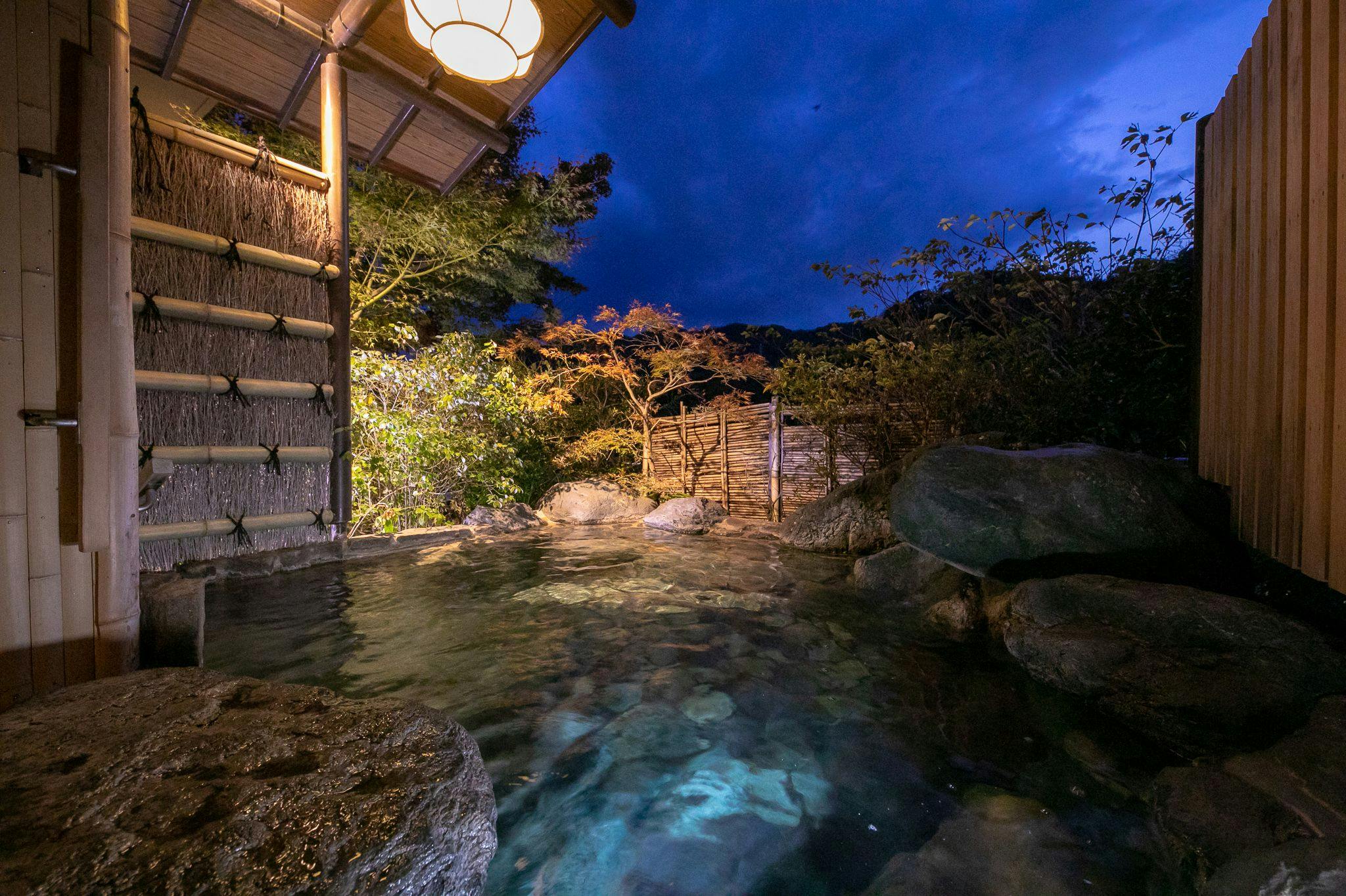 【翌日12時までご滞在可能】＜お部屋食＞相模湾で獲れた海の幸や温泉、客室を心ゆくまで｜1泊2食