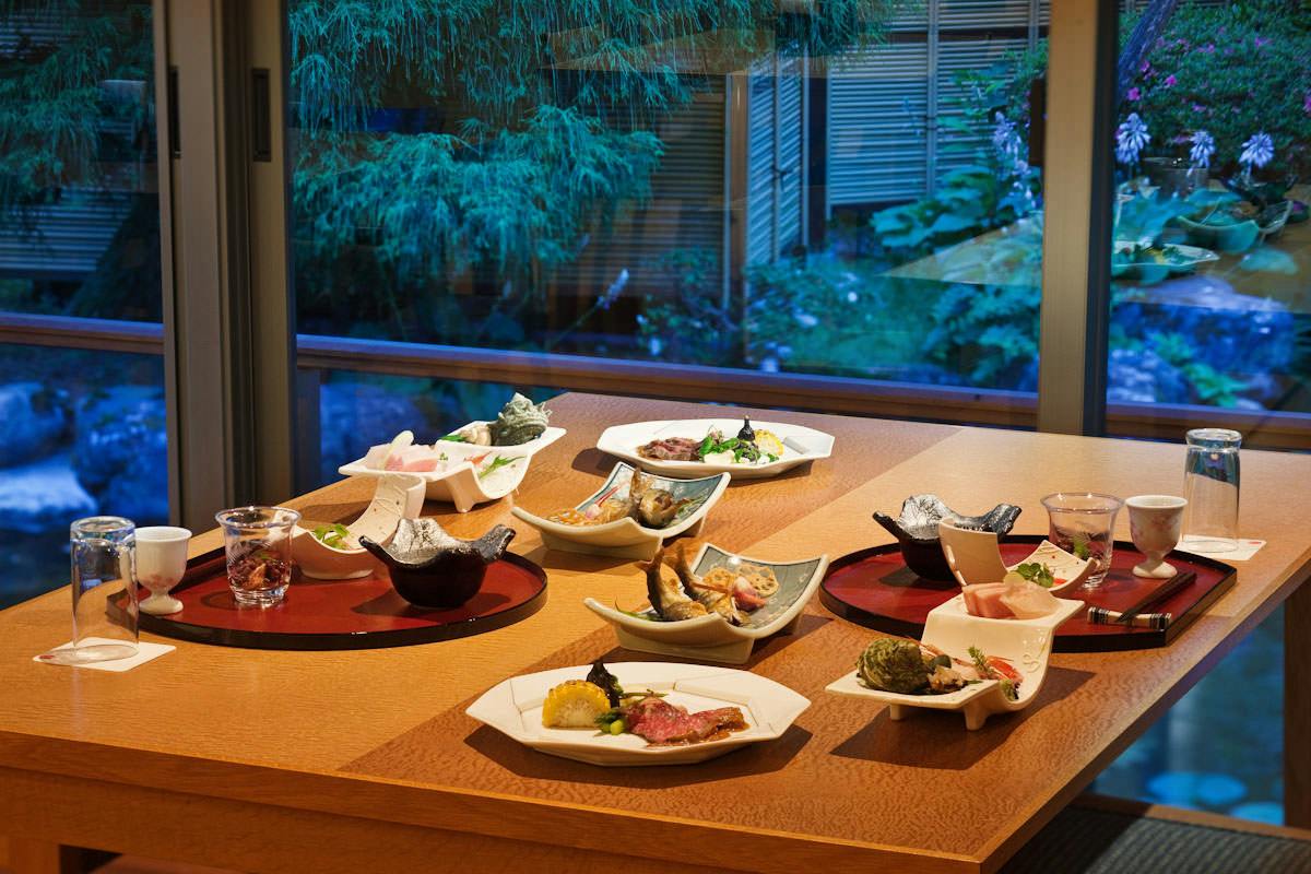 【夕食19:00】秋の特選会席