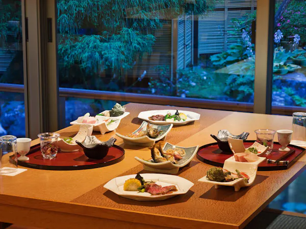 【夕食19:00】秋の特選会席
